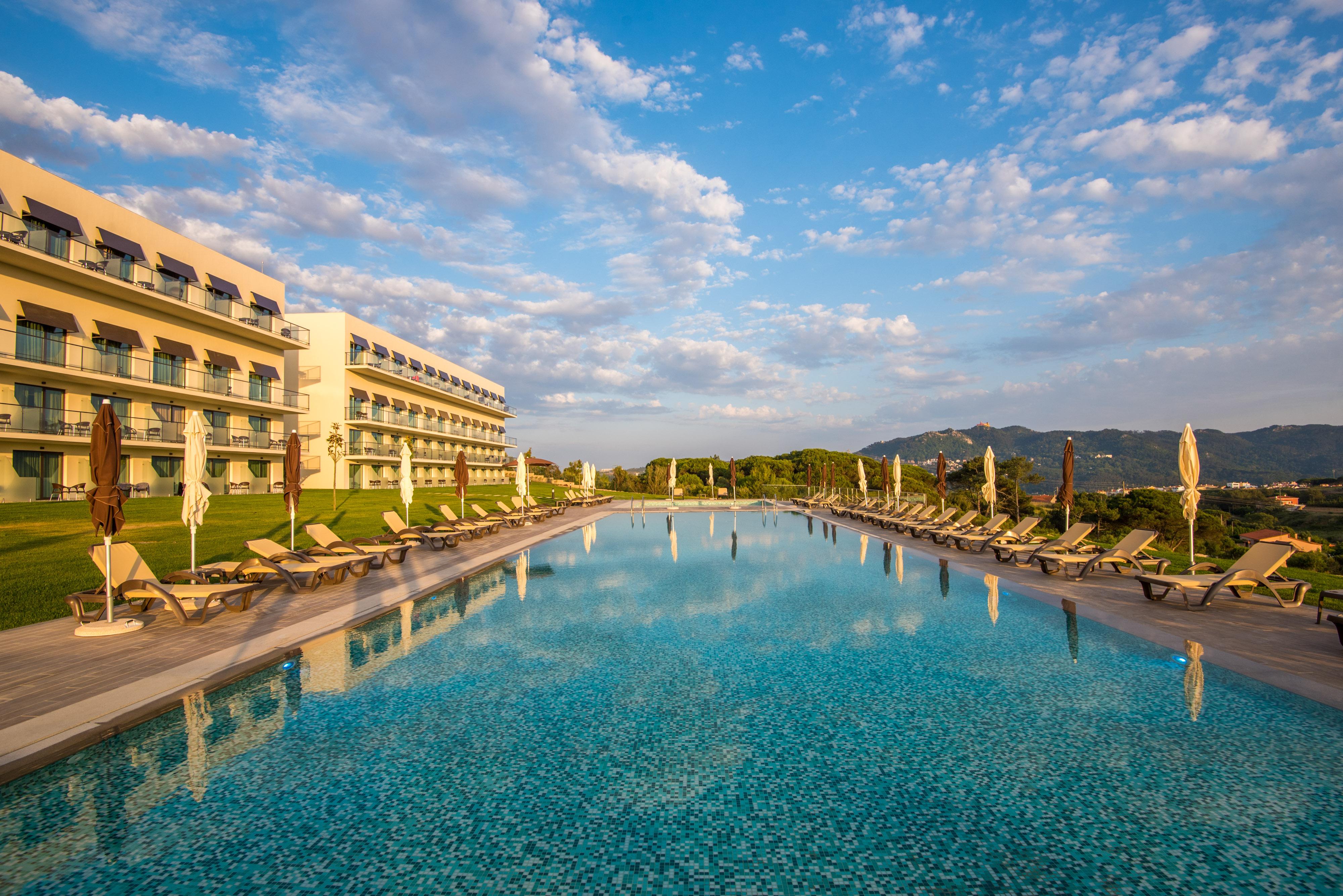 Vila Gale Sintra Zewnętrze zdjęcie The resort's main pool